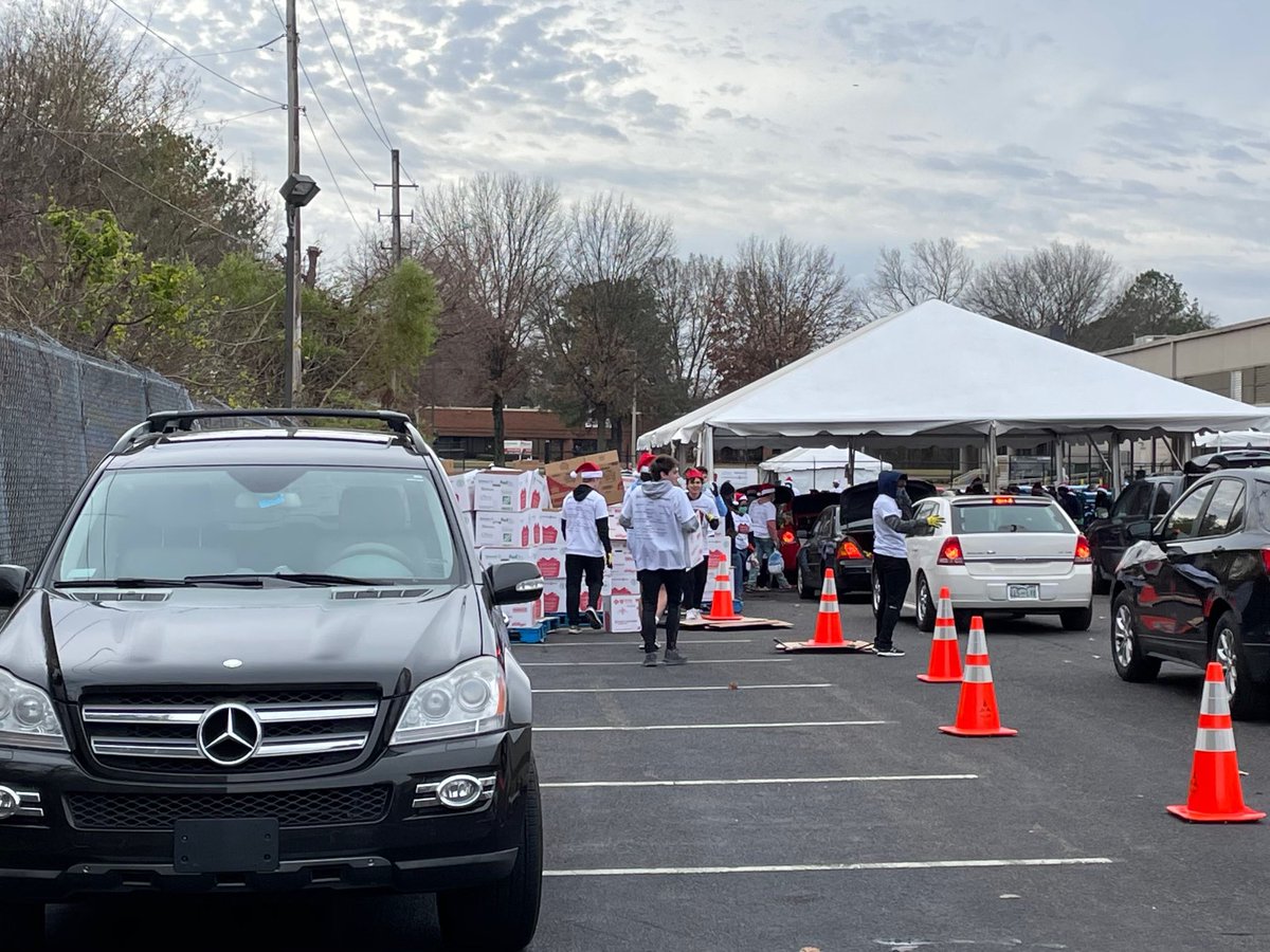 Today was our annual Soulful Memphis Operation Christmas Basket, where we provided 5,000 families in need with food for their holiday celebration. Thank you to our sponsors and volunteers.