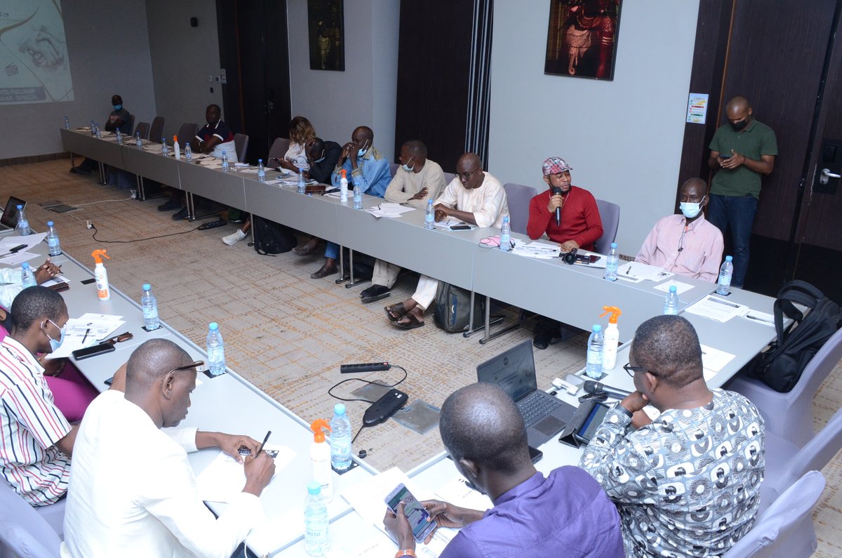 Assodesire's tweet photo. Supported by @ONEinAfrica, journalists of 25 Media organs in #Senegal set up today, the Senegalese branch of the Francophone Journalists Coalition Against #COVID19. #EndCovidJournalistCoalition #Dakar @ONECampaign @edwindaniels1 @TcMOG @David_McNair @oneenafrique https://t.co/3Wv7d3Wcdm
