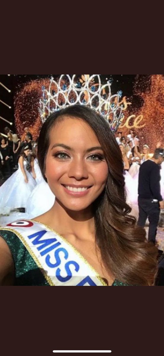 Aknjr931's tweet photo. Personne ne l’a détrônera jamais, c’est la Messi de miss France  #MissFrance2022 https://t.co/muuQjxp4KT