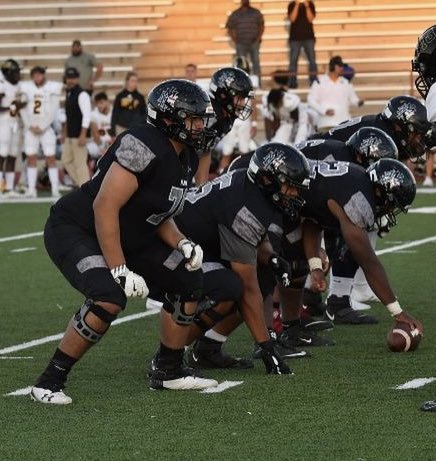 Happy to announce I’ve received an offer from New Mexico Military Institute. Good luck in the Natty! <a href="/nmmibroncos/">NMMI Football</a> <a href="/CoachRRod70/">Robert Rodriguez</a> <a href="/GlendaleFootbal/">Glendale Football</a>