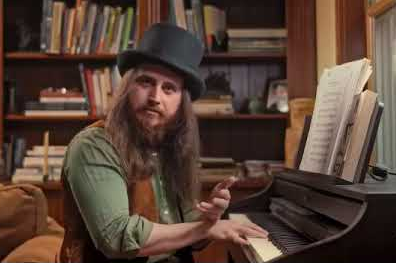 "A Igreja proíbe muita coisa, mas perdoa tudo.

Já o mundo, lhe permite tudo, mas não perdoa nada."

João Nogueira, O Rasta.