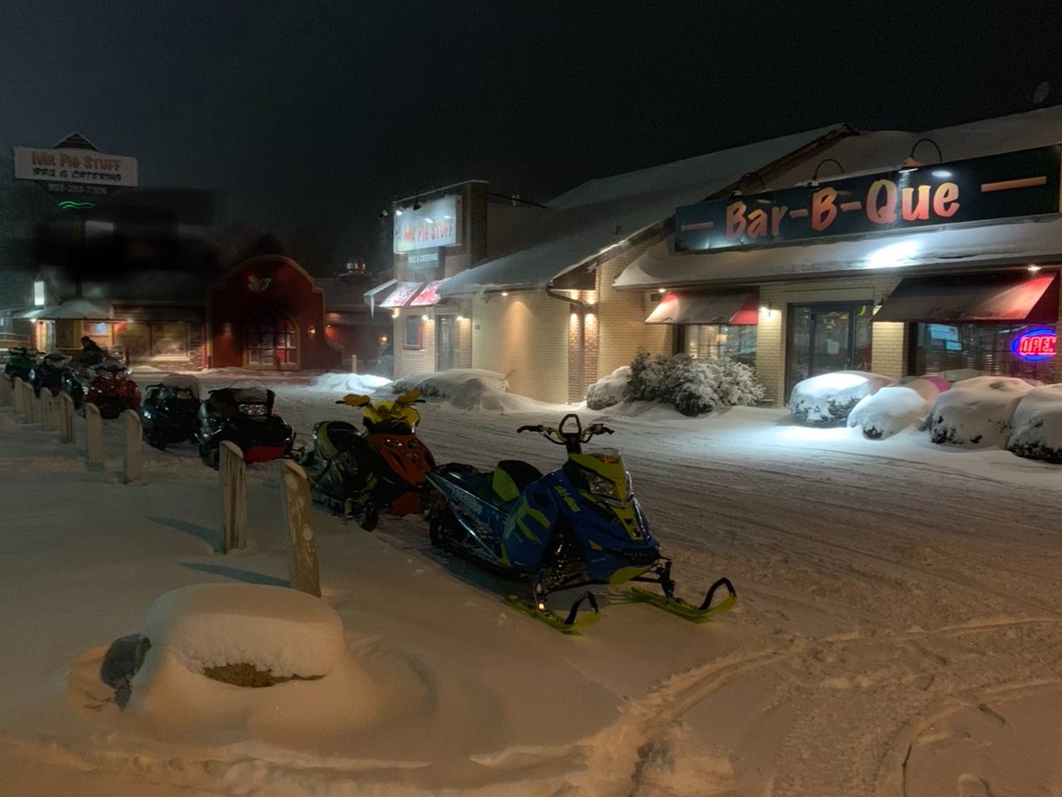 We have parking for everyone! Open until 8:00 tonight.

Order online: mrpigstuff.com/order