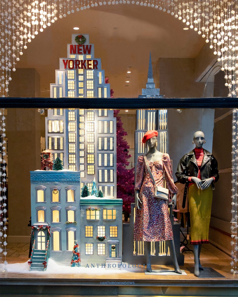 Anthropologie's tweet photo. Frosted window panes, cheerful cityscapes, and twinkling lights...our winter-wonderful displays delight on sight! Swipe to behold the magic of #AnthroWindows ❄️🏙️ #AllAGlowWithAnthro
https://t.co/GuReaFezZu https://t.co/nhfIoM914y
