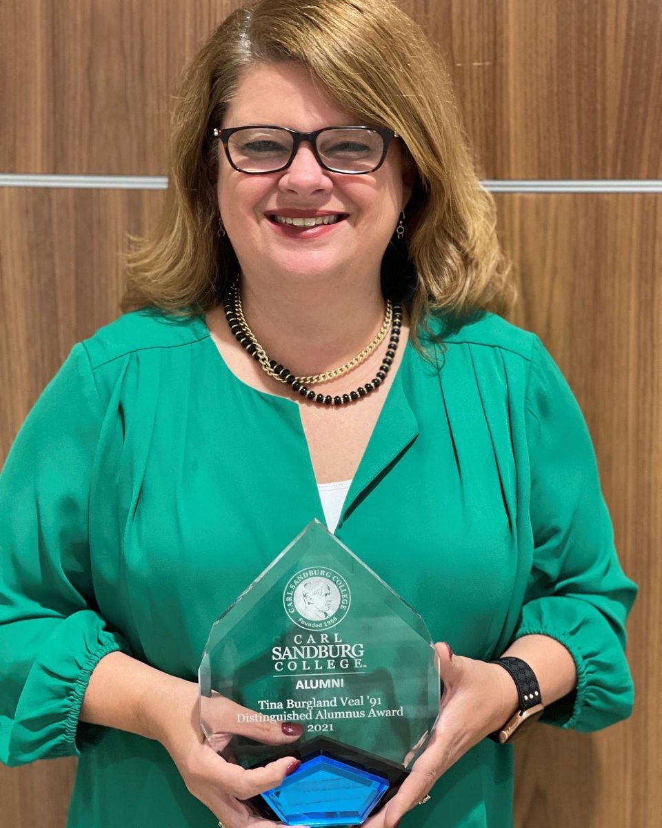 vealt's tweet image. This past year has been a wonderful  connection with my alma mater, Carl Sandburg! They have rolled out the red carpet for their alumni award winners! What fun! Thank you to Emily Mottaz Webel, Ellen Burns &amp;amp; Karen Corrigan!! Nominations now available for 2022!