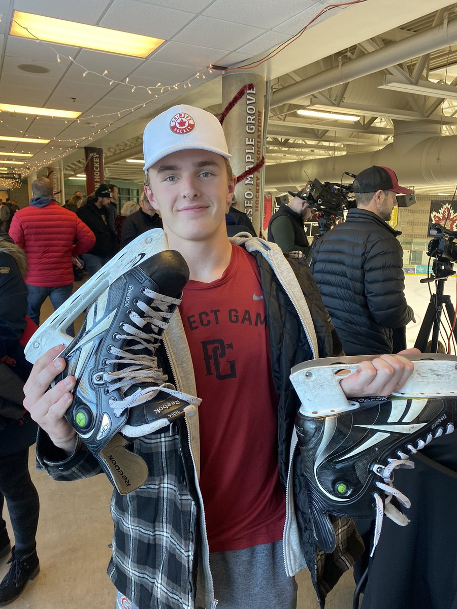 CRIMSON JV WIN 2-1!

Cal Fischer GWG wearing his dads skates after second period blade malfunction