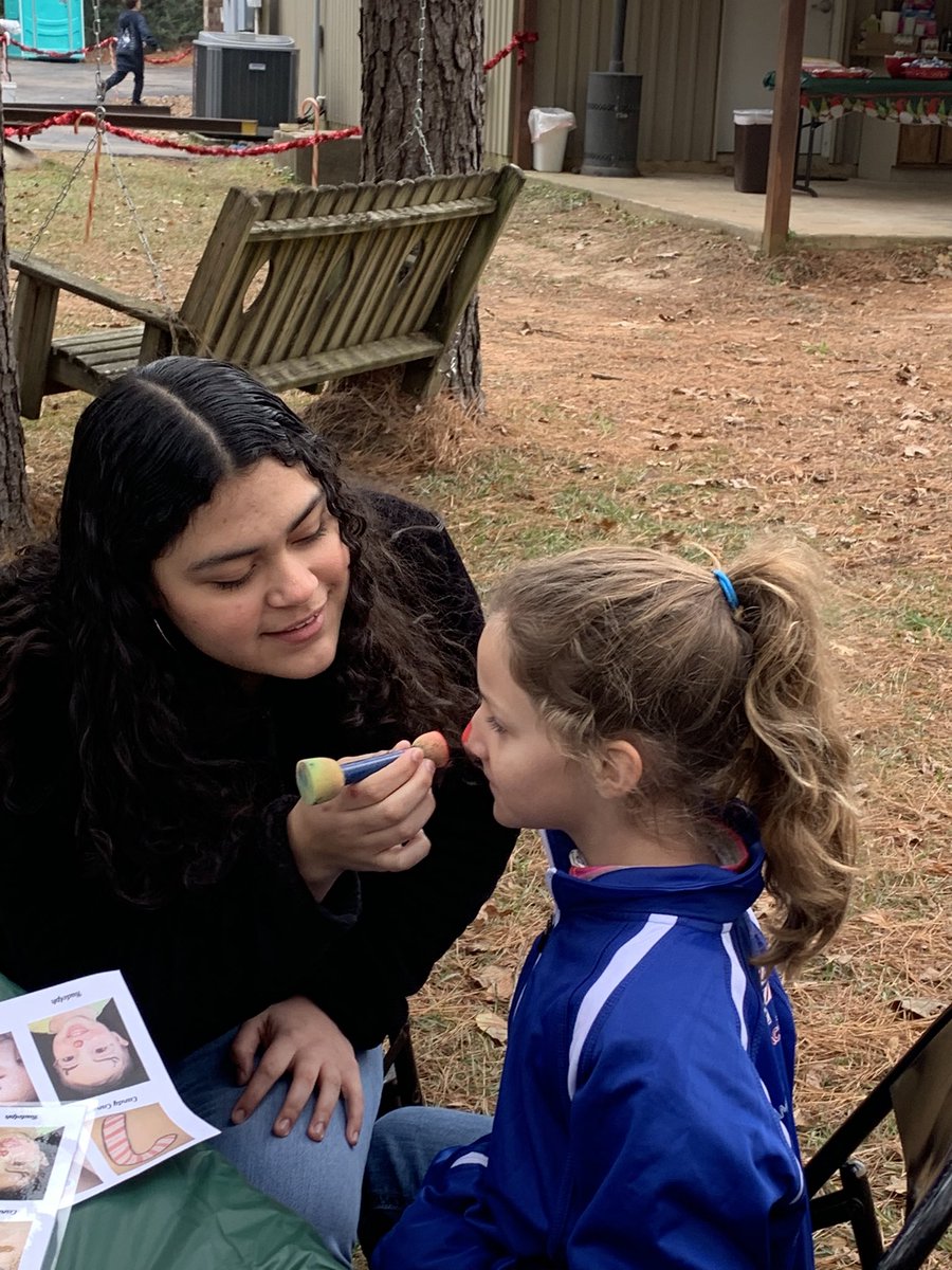 HuntsmanMWHS's tweet photo. A big thanks to Estelle Bautina, Mackenzie Bayless, Keyle Portillo &amp; Kayden Mace for volunteering to face paint this weekend at a local toy drive! https://t.co/5SRLpMFkoT