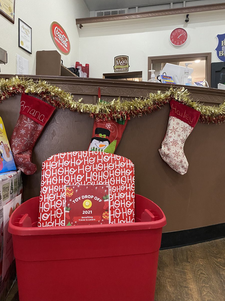 RC_Rising's tweet photo. Visit Max’s Brunch House Cafe on High St. in Selma to donate a Christmas toy to a kiddo in Traver or Lanare this holiday season! 

Thank you Max’s Brunch House Cafe for hosting a drop box this year! 🎄🎅 https://t.co/fxG3P1mBIn