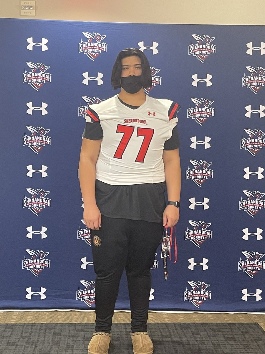 AryanUlloa's tweet photo. Had an amazing visit today at @ShenandoahU! I want to thank  @Br0ckMcCullough for inviting me and and my family. @CHHSChargersFB
@ChanAthletics @SUhornetsFB https://t.co/PRQvcsGD8i