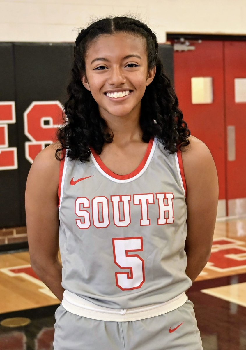 SOUTHMECKWBB's tweet photo. SM 58 Concord Acad. 45
🌟Senali Moss 23p, 15r, 4a
🌟Anastasia Sinclair 14p,5r
SM improves to 7️⃣➖0️⃣ https://t.co/2fwGnLhqkt