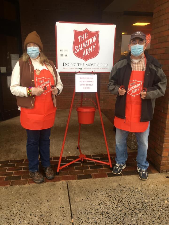 ZoarChurch's tweet photo. Thank you to all our bell ringers today!! We had a ball even in a storm! Santa even showed up to help out!! https://t.co/TDO3y3v3BH