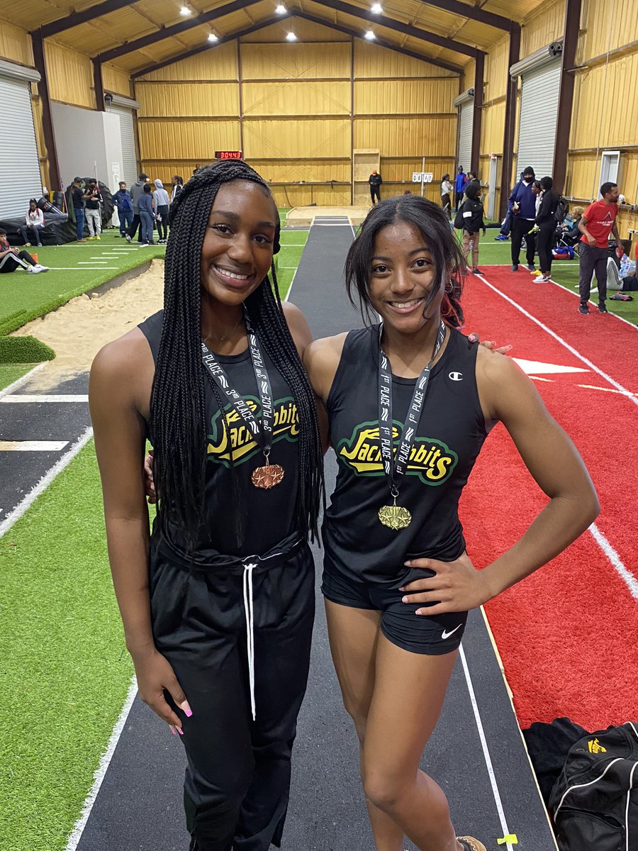 Proud to have 2 of our Jackrabbits place in the Elite section <a href="/NTXShowcase/">NTX Jumps Showcase</a> both jumped BIG PR’s they have gotten stronger &amp; faster during our elite off season training, anxious to see what’s to come!! <a href="/Sky_Townsend05/">SKYLYNN TOWNSEND</a> 🥇<a href="/KaylaWatson55/">Kayla Watson</a> 🥉 <a href="/JUMPSmartTexas/">J.U.M.P. Smart Texas</a> 🙌🏾