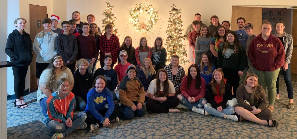 tbcmtairy's tweet photo. 38 of our teens enjoyed their annual Teen Christmas party tonight. Food, gift exchange and Christmas Escape Rooms made for great fellowship and a lot of laughs! 
Merry Christmas from the TBC Youth Group! @FlippenJacob https://t.co/OxtyqQ6ldw