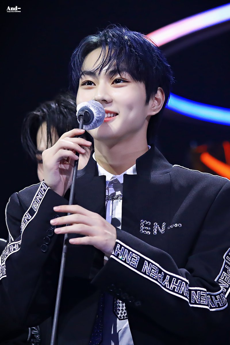 น้องจองวอนหล่อแก้มบุ๋มมากเลย