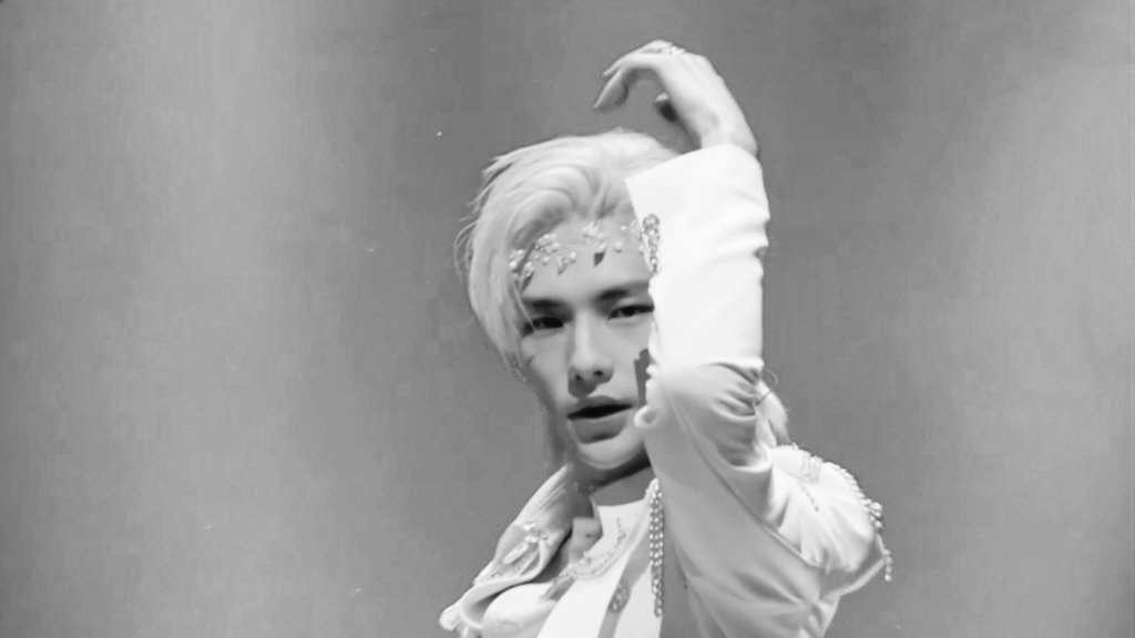 fljinnn's tweet photo. My prince . ♡
- Dans mon esprit tout divague~
      - Je me perds dans tes yeux<3 https://t.co/xf3FL2SEG2