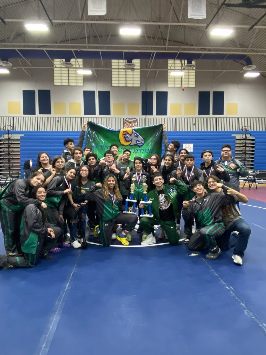 WrestlingrRams's tweet photo. Another tournament another opportunity to get better!! Great Showing at the Ranger Classic Girls finish🥈Boys take home🥇Love them all💕💕 #keepmovingkeepscoring @MontwoodHS @915Wrestling @gepwca https://t.co/O73Guu3JJi