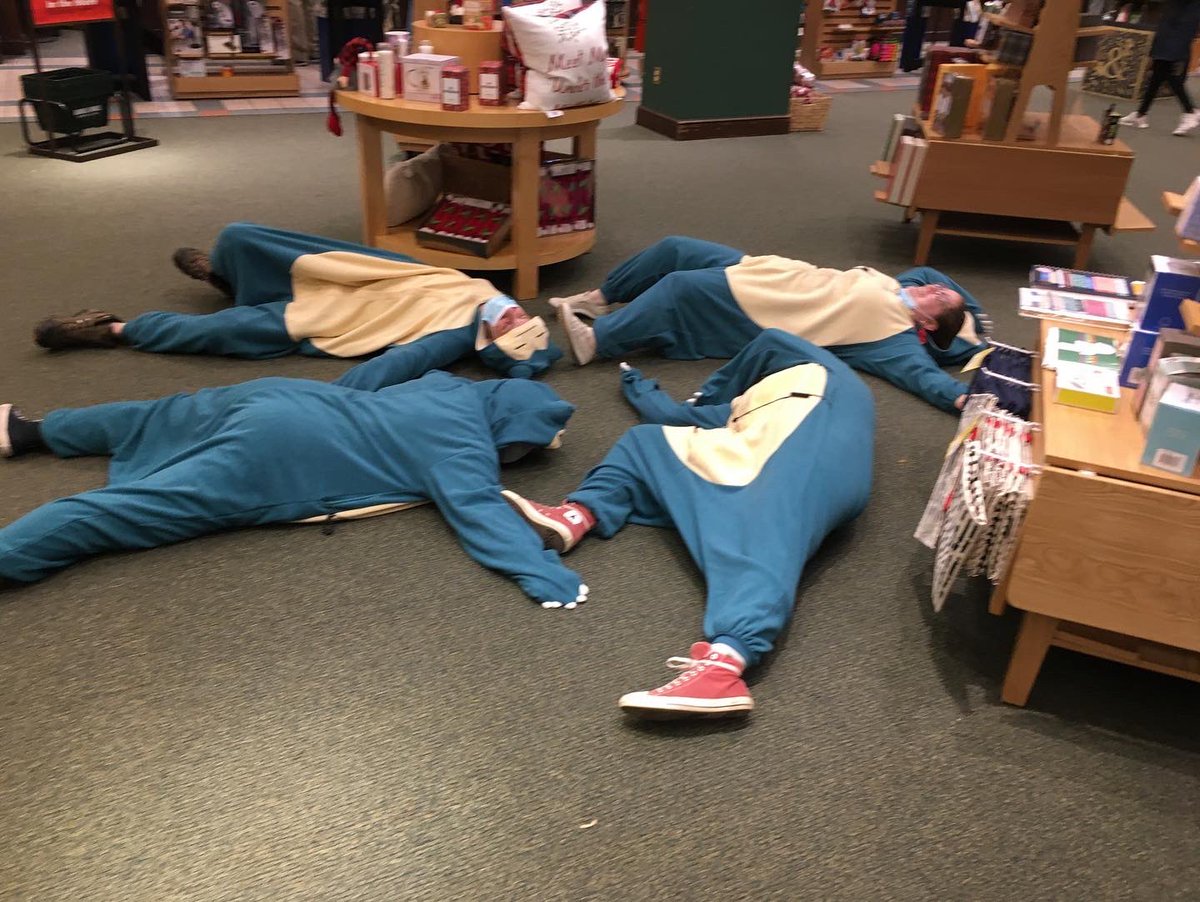 Barnes & Noble tweet media