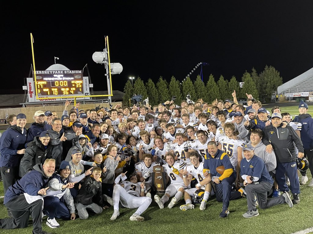 ChrisSaluga's tweet photo. No recruits, no transfers: Homegrown Pennsylvania 6A State Champions So proud of these kids. https://t.co/SKBsGi03ys