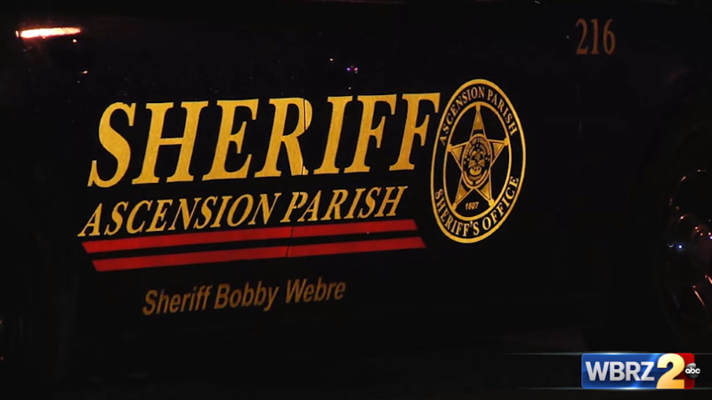 WBRZ's tweet photo. Ascension Parish officials investigate reported sound of "explosion" near LA-933
https://t.co/qVSYAT8DgB https://t.co/r3zXaHu4g6