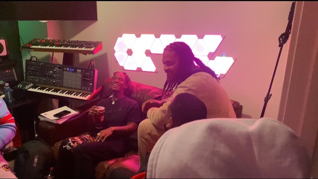 SmokedOutLuger's tweet photo. Linked up wit my day 1 @WakaFlocka big bra gave me some gems like never b4 โ๐พn finally linked wit @HonorableCnote n in my opinion one of the best to do this shit! #ATLfiles https://t.co/PsYOutcgvB