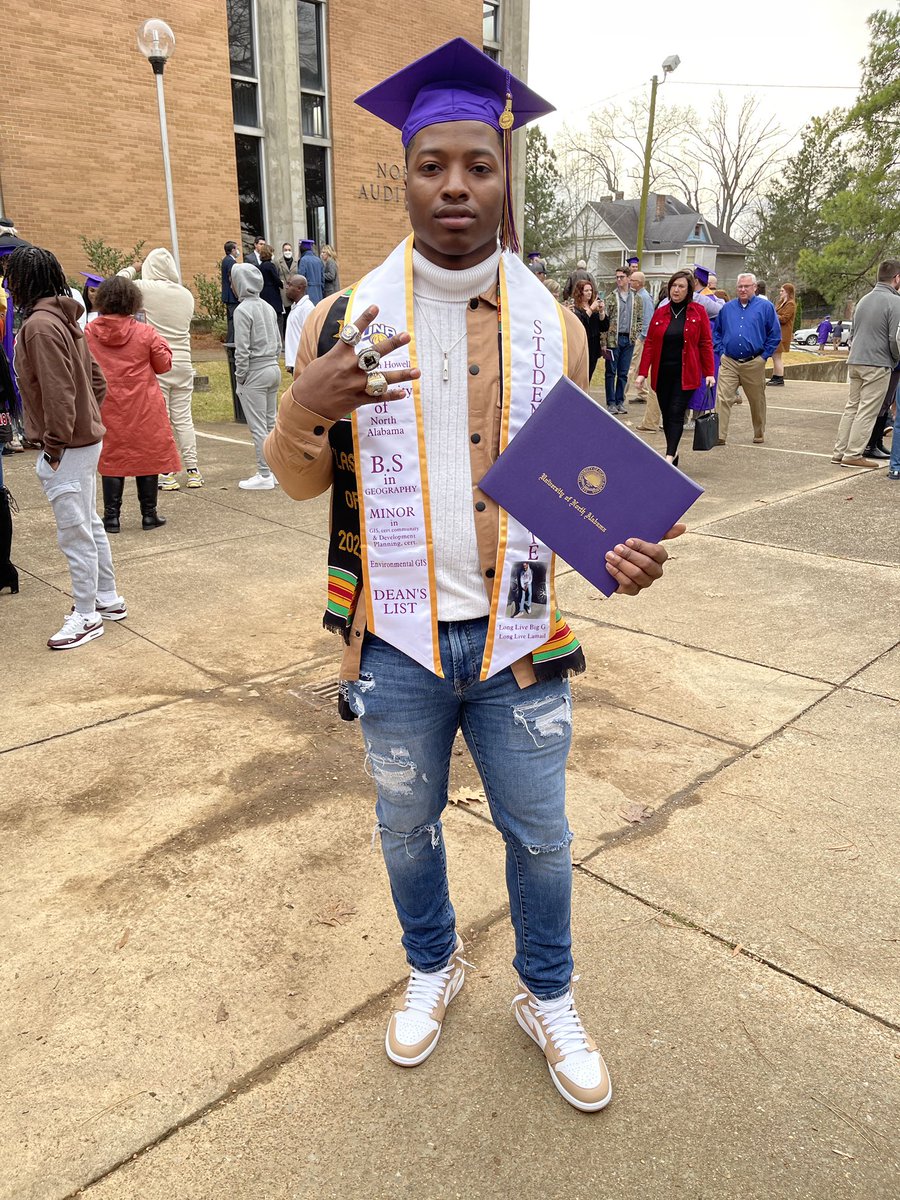 jawon_howell's tweet photo. Blessings 🙏🏾#FirstGenerationCollegeGrad
#LLBIGG🖤🕊
#LLLamail🖤🕊 https://t.co/Yvo06Zs9th