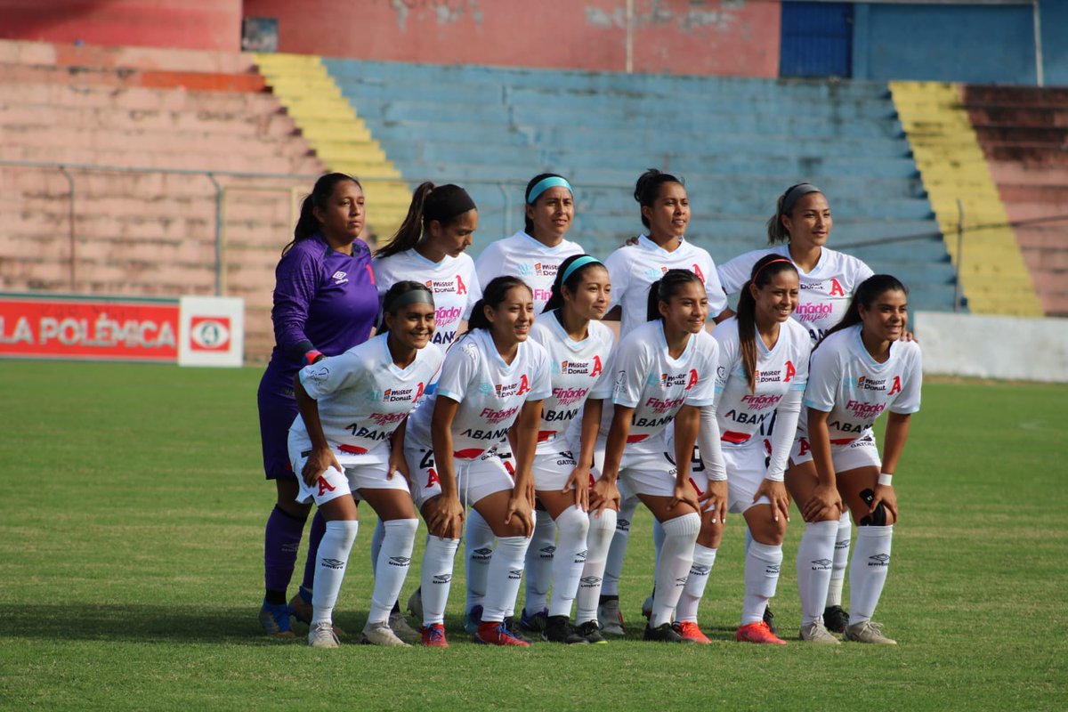 radioyskl's tweet photo. Final femenina
#CDFAS 1-1 #AlianzaWomen
Balón de fútbolFrancisca González (FAS)
Balón de fútbolPaola Calderón (AlianzaW)
#PartidoIda
Fotos:
@wmenjivar33 https://t.co/J1TUPXvabS