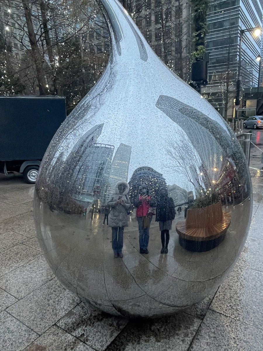 Lovely day today in #Canarywharf with Joy &amp; <a href="/TerzaVerse/">Jumesto</a> was great catching up &amp; seeing you both in London even though it rained &amp; rained. Lotsa chatter &amp; grub. Xx