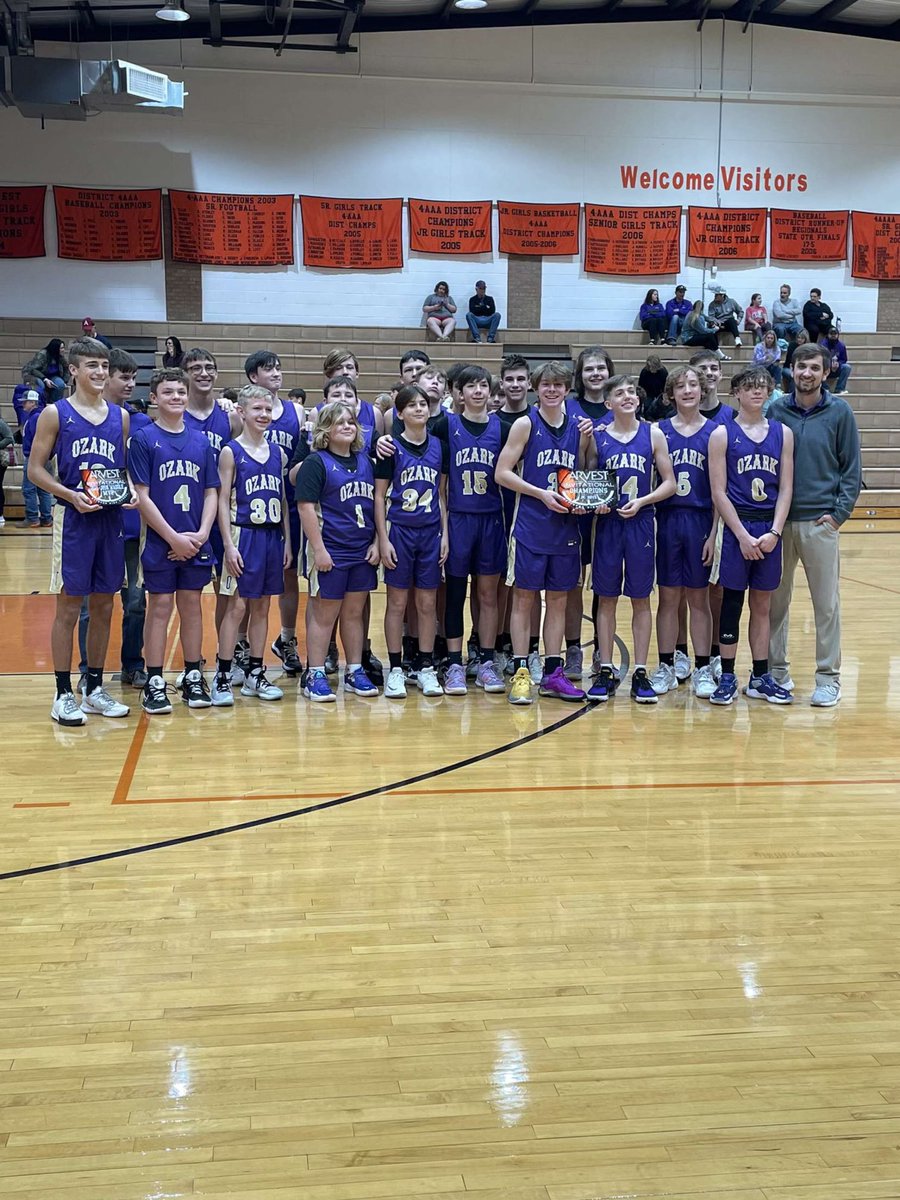 Ozark Jr high Boys win the Waldron Tourney!! Great team effort! Keep getting after it 💪🏻🏆 🥇