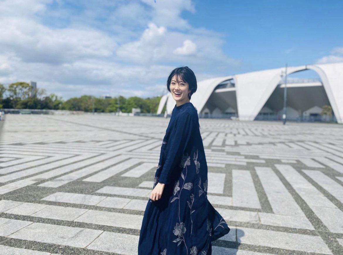 樋口日奈写真集