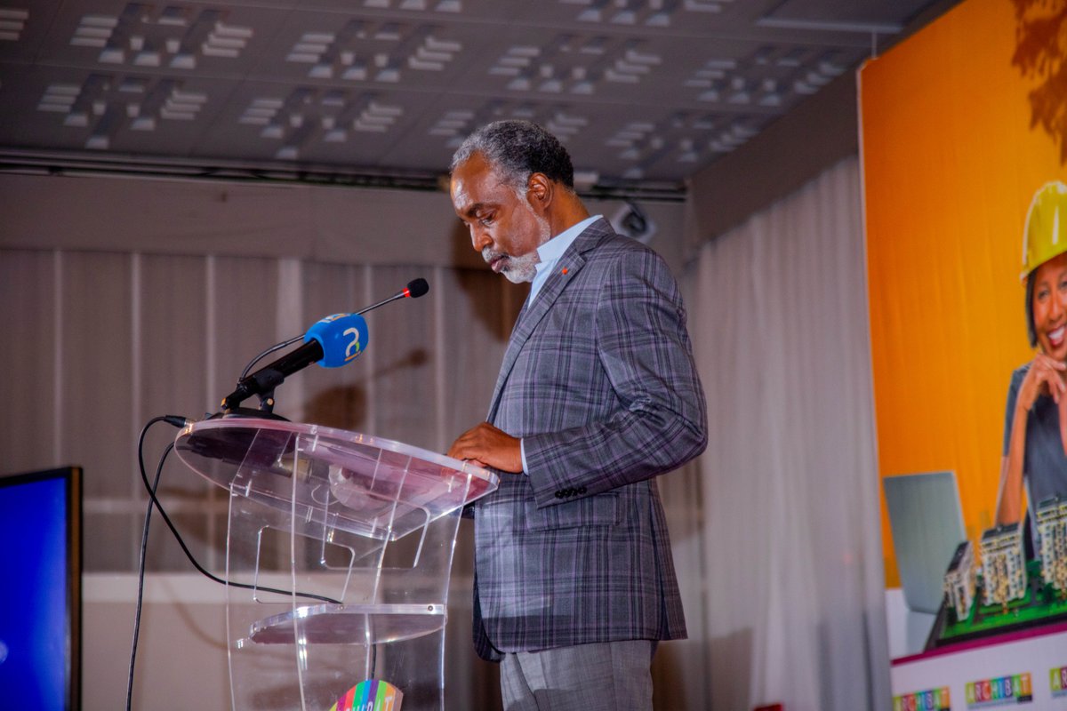 Archibat_CIV's tweet photo. Ce samedi 11 Décembre au Sofitel Abidjan Hôtel Ivoire, s’est déroulé la  cérémonie de cloture de la 8ème édition du salon de l’architecture et du bâtiment. 
Revivez en images cette cérémonie. 

#ARCHIBAT2021 #archibat https://t.co/hpvZogEf3E