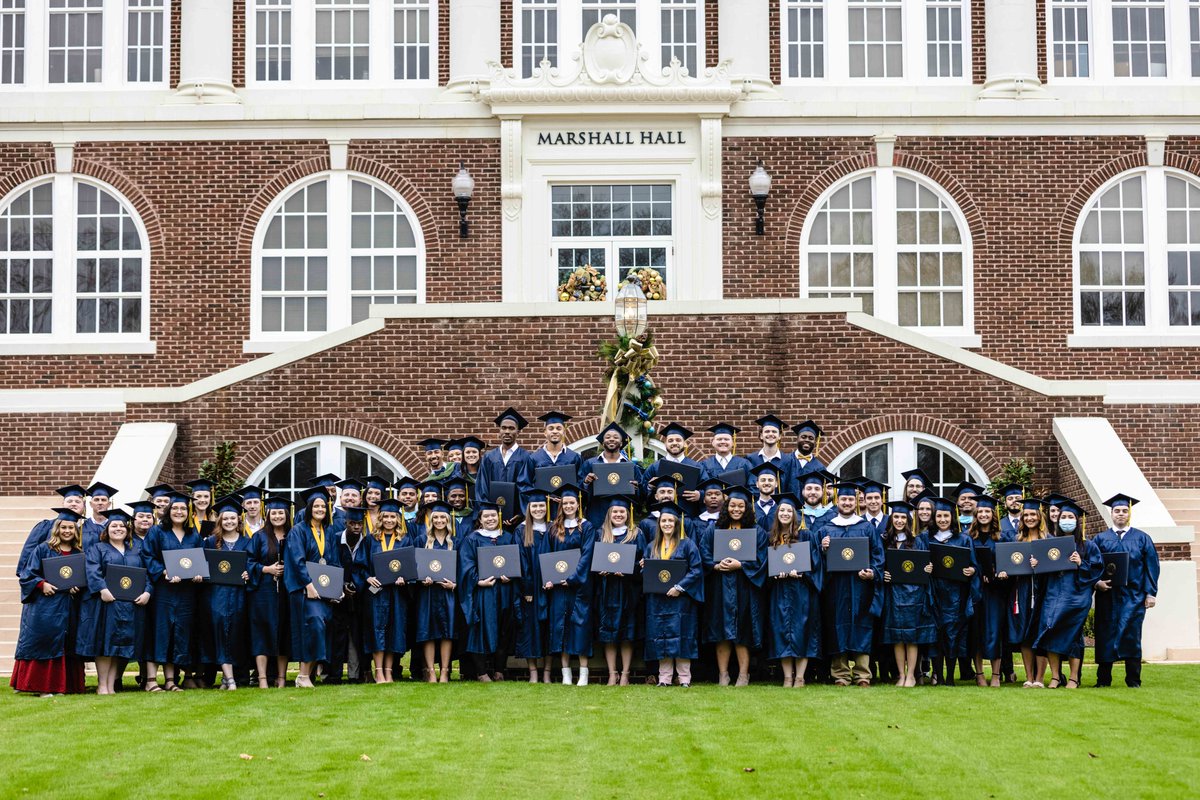 Congratulations to our Fall 2021 graduates! We are incredibly proud of you and praying for you as you follow where God is calling you next. You will always have a home here. May the Light on the Hill Never Die! #TigersForever #ETBU21