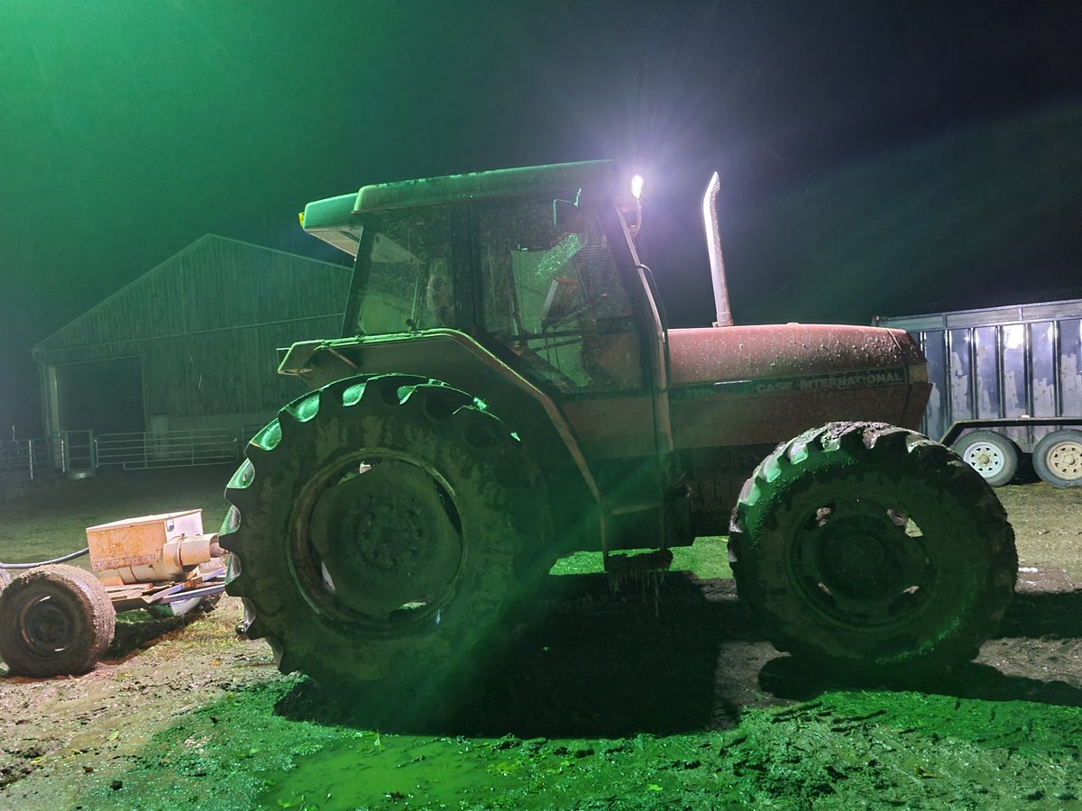 Hydro is out. Estimated time for restoration: Dec 12th at 11pm 😳. Thankfully <a href="/HydroOne/">Hydro One</a> crews are working in the area 🙏. #ONstorm #OntAg
