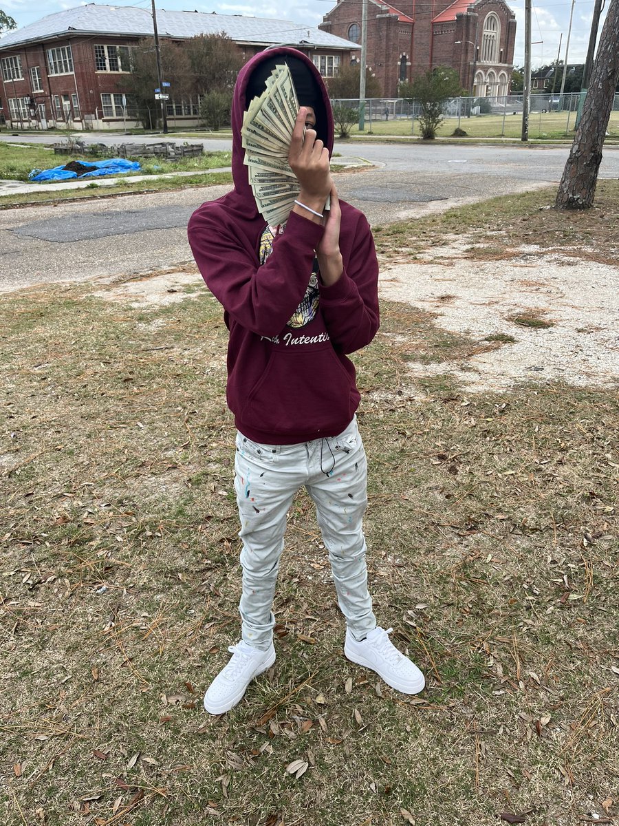 1lilgee's tweet photo. Blessed to see 18🎱💯. https://t.co/bdoSWTaFM7