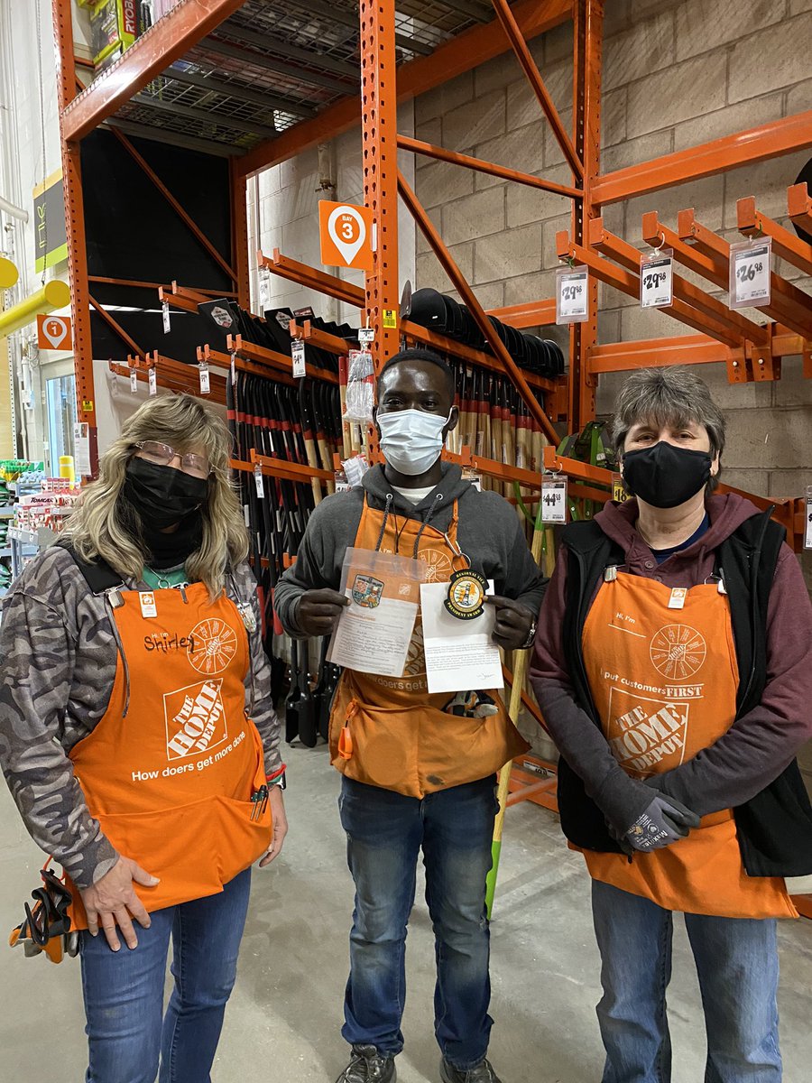 berryzen's tweet photo. Home Depot Store 2682 would like to congratulate Eugene on receiving the Regional Award for outstanding customer service during our recent Black Friday Event! @HomeAuburn @Dustin_Kruckas @DanielleKida1 https://t.co/TFdfMpK3Rc