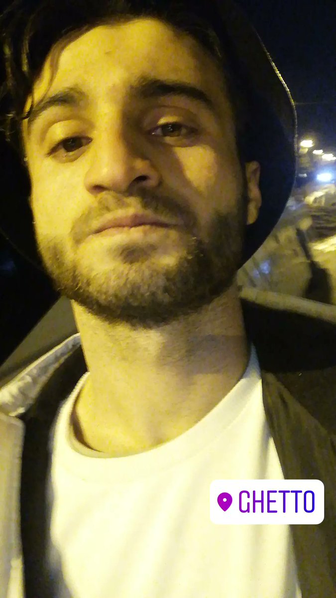 Gerçeğin herşeyin üstünde, zavallı egoların bile üstünde tutulmasını isterim.
Şampiyonlar ligi
Sarılmanın vaktidir dedim. 
#picemiyeti