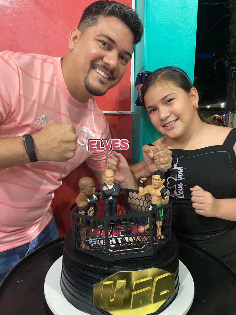 elves7's tweet photo. #UFC269noCOMBATE Curtindo o esquadrão Brasileiro com a princesa 👸🏼 Emilly Marcela😎 #EquipeF5 SãoLuís/MA Oss 🥋 https://t.co/lNMem79S7C