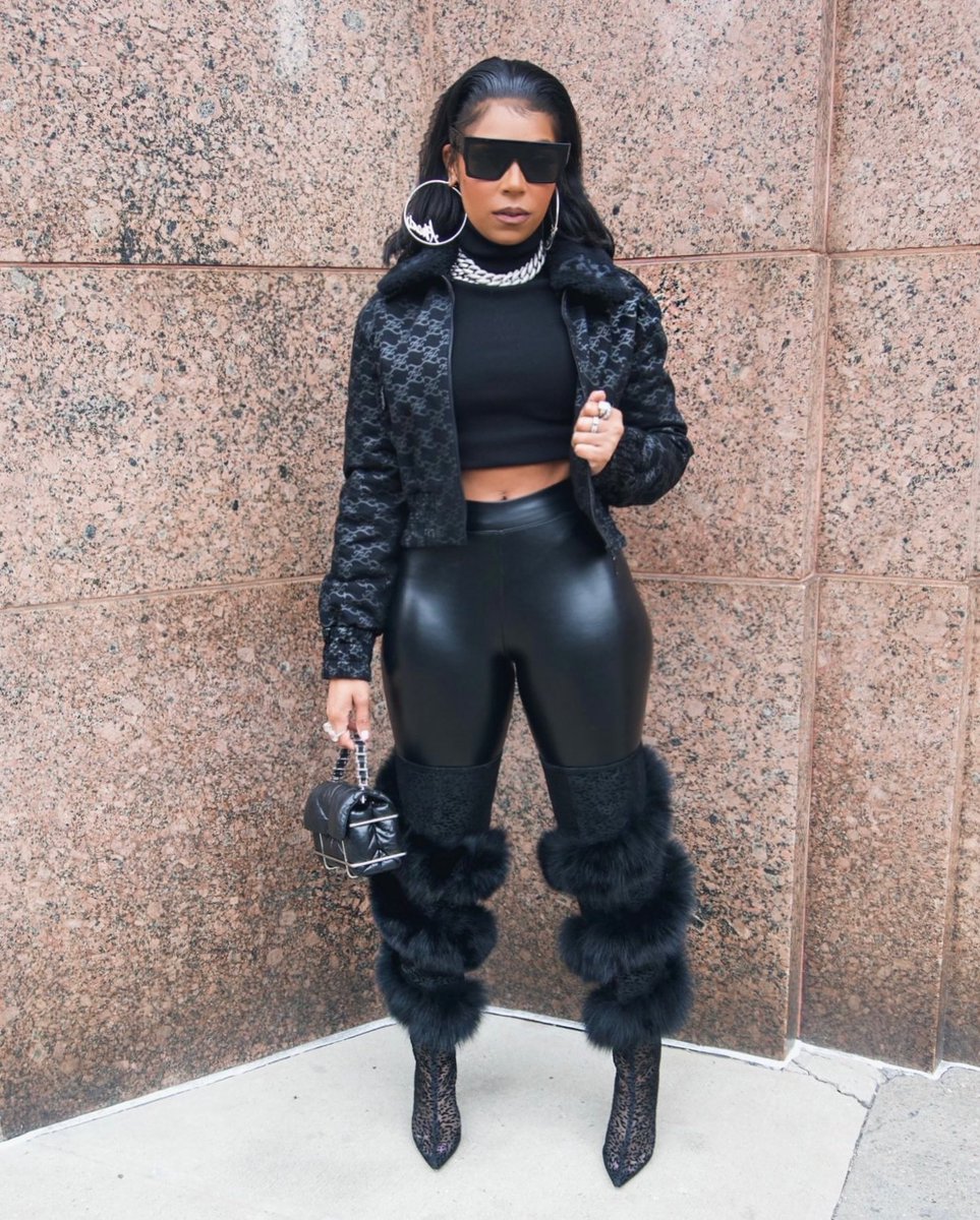 styledbytimb's tweet photo. Breakfast Club Interview @ashanti in Fendi paired with @iamjenniferle shoes &amp; @kingmebypg Jewerly #StyledByTimB https://t.co/3Wm1k5APpY