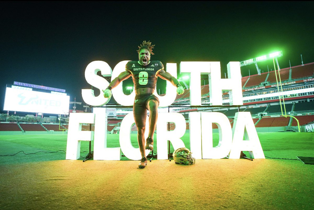 djgrind21's tweet photo. Thanks University Of South Florida For the Offer and showing Love 💚🤟🏿🖤‼️ @coach_jeffscott @CoachBahler @ErnieSims34 https://t.co/9Gk6aKcKmg