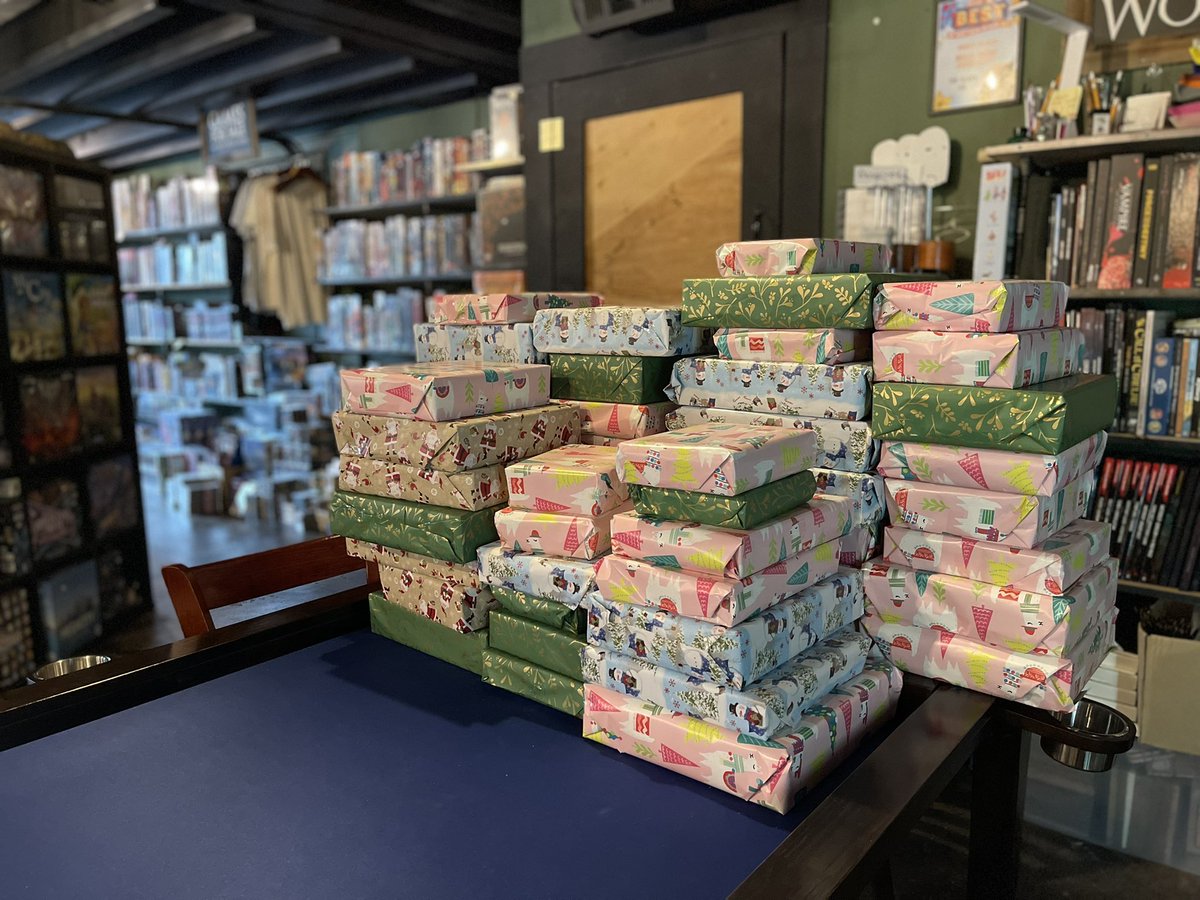 theglassdie's tweet photo. Every year we wrap ~50 games, attach a clue and complexity note, and sell them for 50%+ off their MSRP. We donate half the $ to local youth arts and music nonprofit, Holland Project.

Always a great event! https://t.co/qnmuMue0Kw