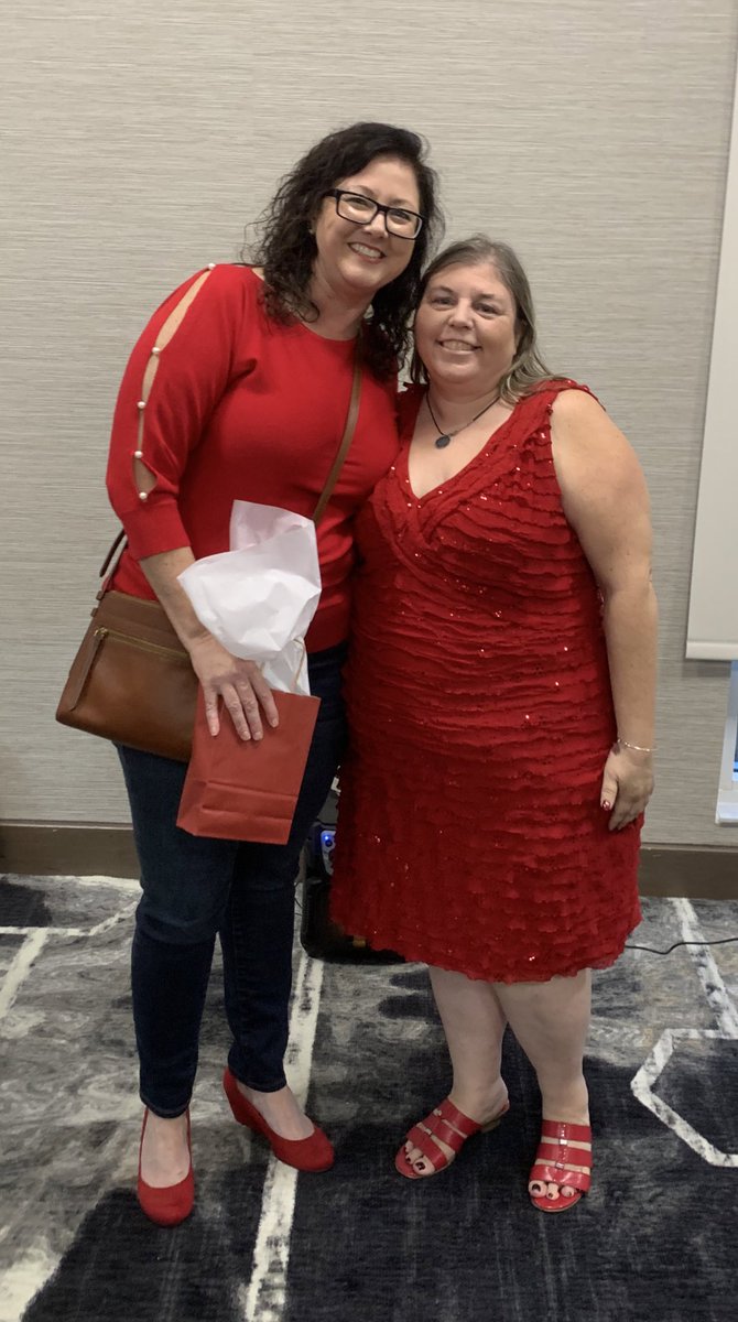 One Dr. inspires another. So proud of Dr. Vinson on her accomplishment. Happy to have you as an <a href="/AncloteSharks/">AHS Sharks</a> @mcilse <a href="/pascoschools/">Pasco County Schools</a>
