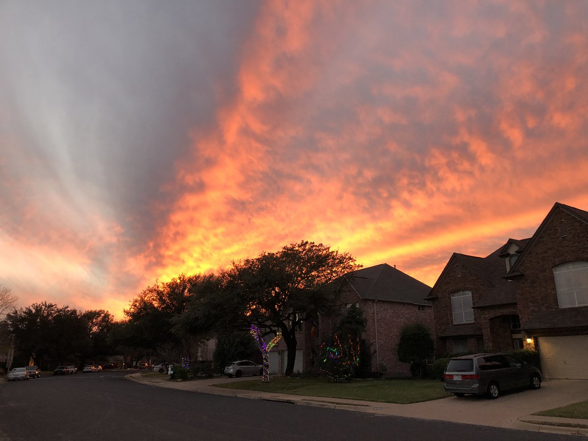 Christmas time in Texas Suburbia does have its perks