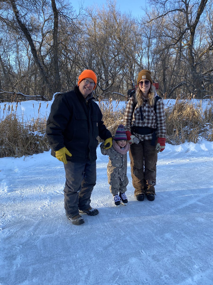 jt_hore's tweet photo. Great way to spend the afternoon with the grandkids #pasturedugout #learningtoskate https://t.co/NtffvjHdKf