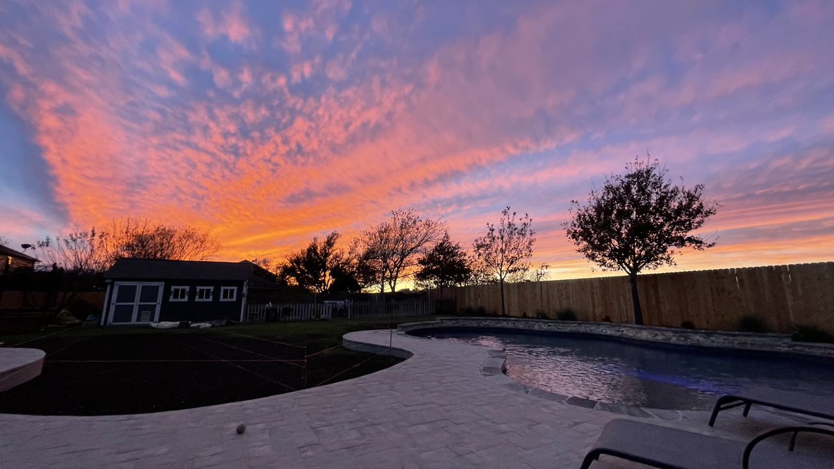 ⁦<a href="/ScottFisherFOX7/">Scott Fisher</a>⁩ ⁦<a href="/zackshieldsFOX7/">Zack Shields FOX 7</a>⁩ Mother Nature is a fickle beast.  Crazy morning with a beautiful ending in Georgetown!