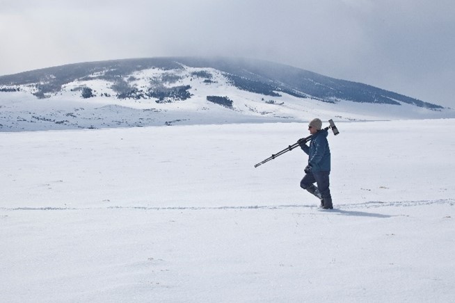 BLMNewMexico's tweet photo. On the second day of BLM, Seymour gave to me: two hikers hiking!

In high and low elevations alike, winter is a great time to hike, bike, snowshoe, sled, and enjoy the cool weather! Bring plenty of water, food, and layers to stay comfortable in snow and sun alike. 

#12DaysofBLM https://t.co/y3MdkhbSEH
