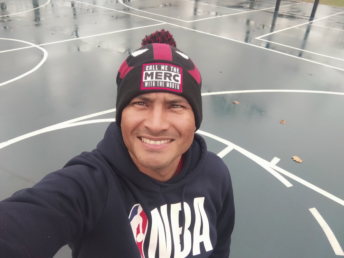 FerEnmanuel2010's tweet photo. El esfuerzo trae recompensas 🙌es un buen día para empezar 💪 https://t.co/VppGJhM3YH