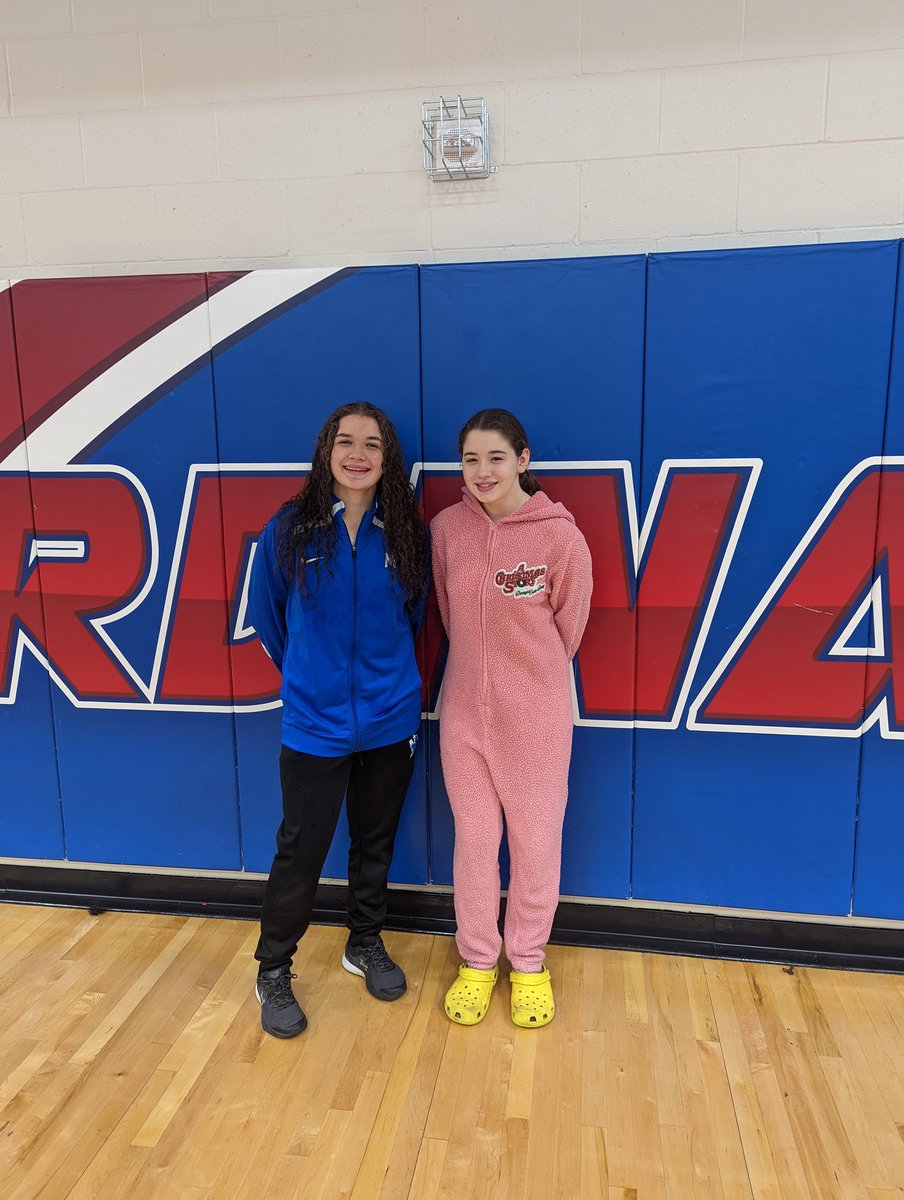 MHSgrapplers's tweet photo. Another tough weekend at Crete, another 5 medals coming back home! Gavin Z 🥇 Kale N 🥈 Cora S and Cydnee L 🥉 Caleb C 4th🏅(due to having too many matches to go for 3rd) #malcolmclippers #despertaferro https://t.co/D4I4ximN4q