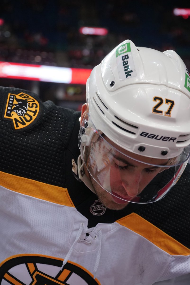NHLBruins's tweet photo. Loosening up for a late one.
#PregamePrep | @PlymouthRock https://t.co/LsG9eGkApt