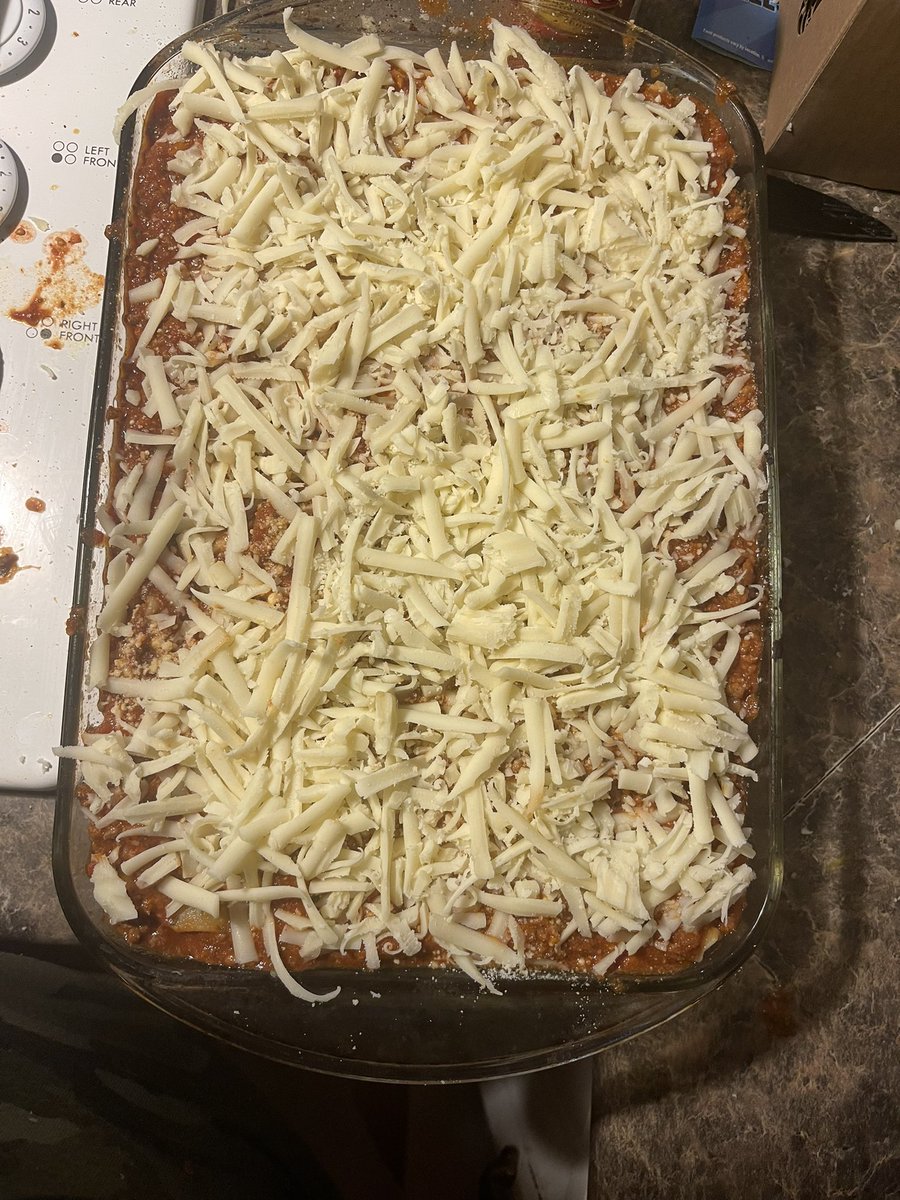 jen_wrightcr's tweet image. Lasagna, one of my favourites 🤤❤️