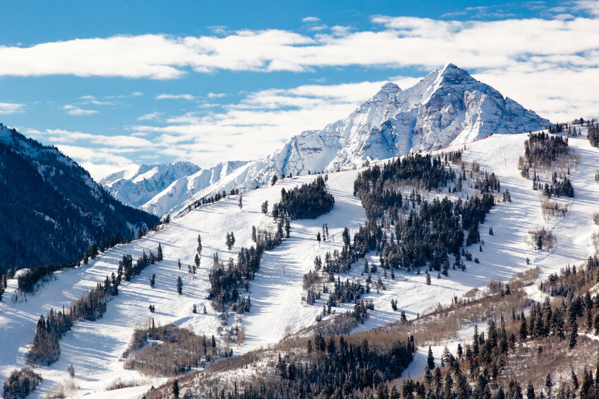 AspenCO's tweet photo. Happy opening day on Highlands and Buttermilk- just in time for all this new snow! https://t.co/hQIyOhsJEc