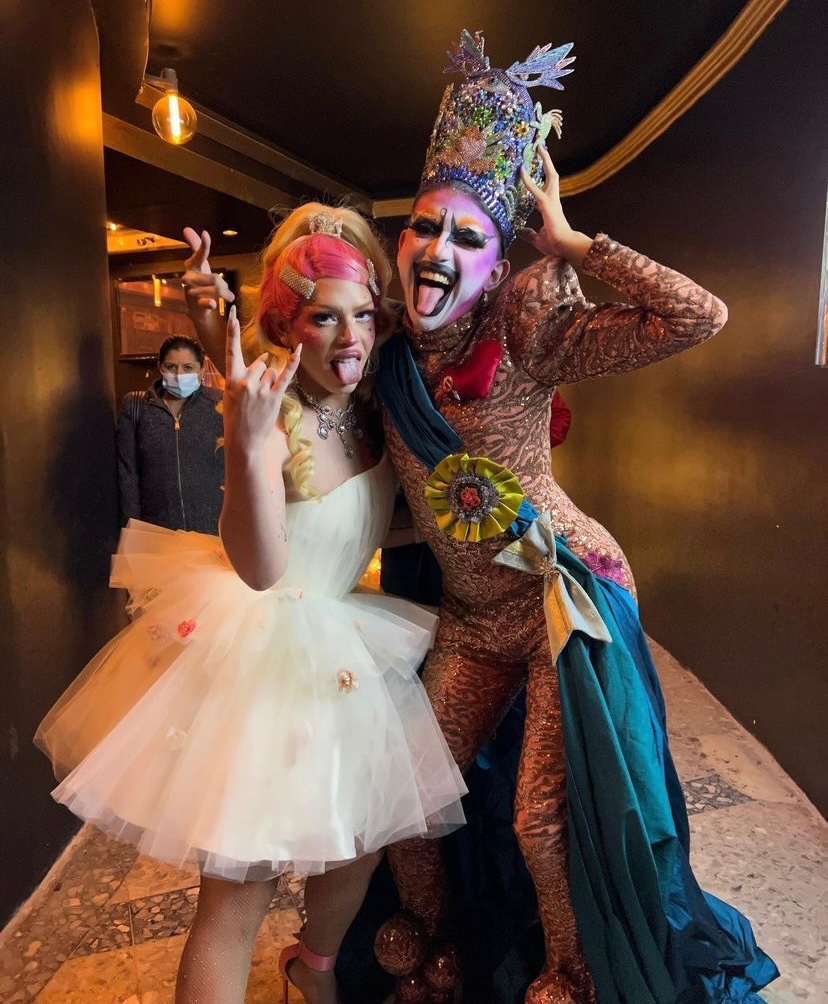 gachosmx's tweet photo. ¡AMAMOS ESTA AMISTAD! 

Nuestra actual reina @REBELMORK dejo este bonito mensaje para @itsgeorgieboy1 en uno de sus recientes post 🖤🤘🏻💖 https://t.co/98zJw3hVuH