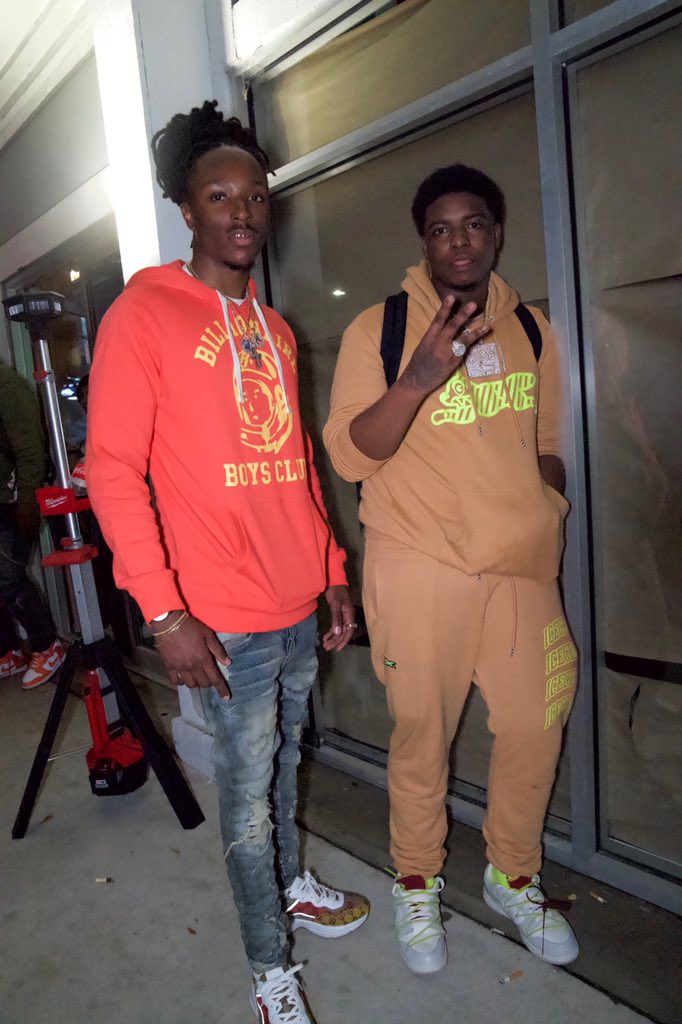 TaePresents's tweet photo. I Go By #TaePresents & I Am The Hottest Young Host/ Solo Promoter in the State of Mississippi ๐ฆ
#Starlito x #DeeMula x #KevoMuney https://t.co/eEZmfyayfE